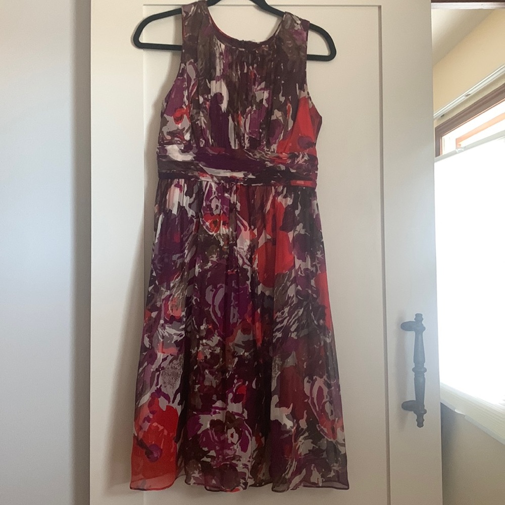 Donna Rocco size 6 SILK dress. Beautiful plum colors.